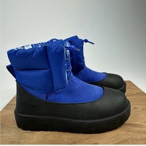 Womens UGG Classic Maxi Toggle Blue Winter Boots. Size 9. New!
